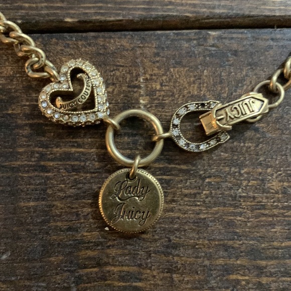 Juicy Couture Lady Juicy Lucky Horseshoe Choker Necklace - Picture 8 of 16